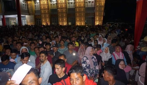 Ribuan Warga Turut Serta Semarakkan Malam Resepsi HUT Dharmasraya ke-19