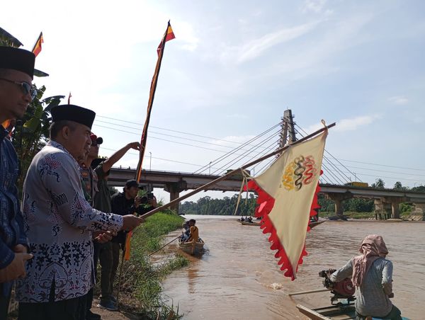 Turut Disaksikan Bupati Sutan Riska, Ekspedisi Batanghari 2023 Dimulai Hari Ini Di Dharmasraya