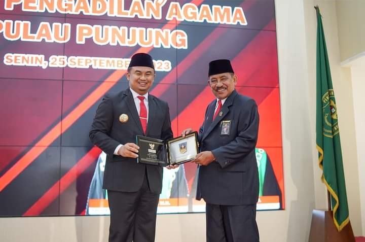 Bupati Hadiri Pelantikan dan Pengambilan Sumpah Jabatan Ketua Pengadilan Dharmasraya