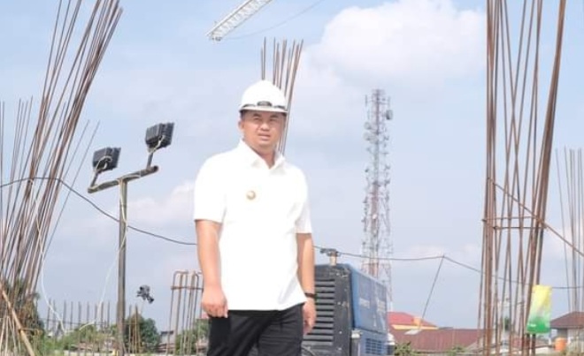Sutan Riska Tinjau Pembangunan Pasar Rakyat Modern Kab. Dharmasraya