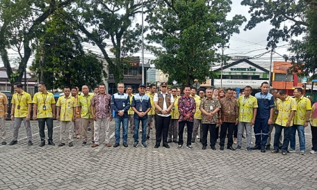 Bantuan ke Korban Banjir Bandang Tanah Datar dan Agam Dikirimkan Perumda AM Padang