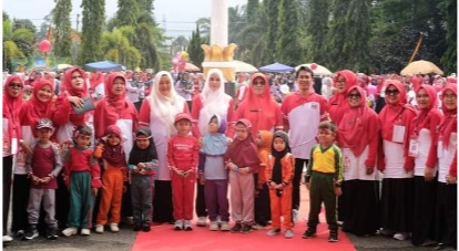 Meriahkan Hari Anak Nasional, Ny Dewi Sutan Riska Ajak Para Bunda Persiapkan Generasi Emas 2045