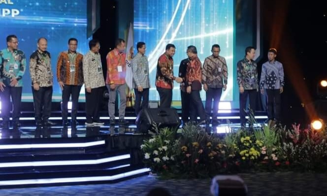 Bupati Sutan Riska Hadiri Pelayanan Prima Th 2024 dan Soft Louncing MPP Digital Kemenpan-RB